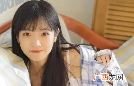 女生给你发这些照片可能是在暗示你去追她