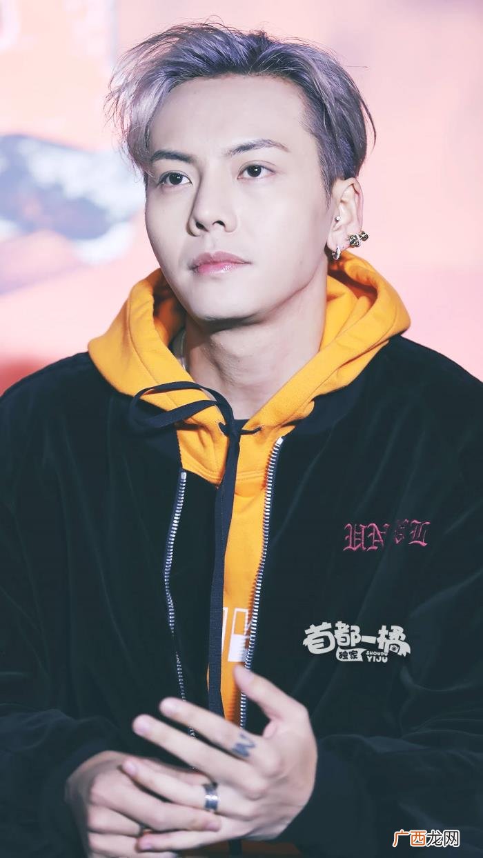 陈伟霆拼音，陈伟霆为了证明自己普通话好现场拼拼音