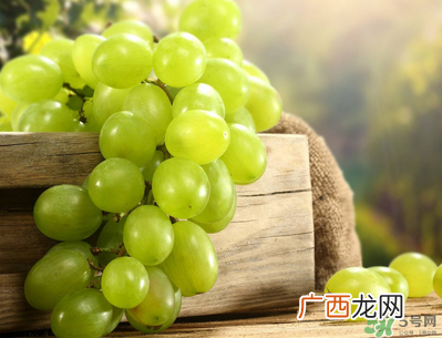 孕妇吃葡萄可以吃皮吗?孕妇吃葡萄宝宝眼睛大