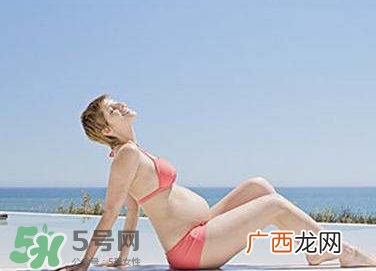 孕妇洗头可以用护发素吗？孕妇洗头要不要用护发素？