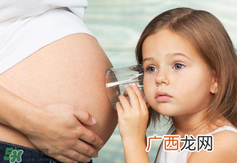孕妇能用花露水吗？花露水对孕妇有影响吗？