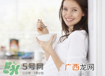 孕妇能吃菠萝吗？菠萝孕妇能不能吃？