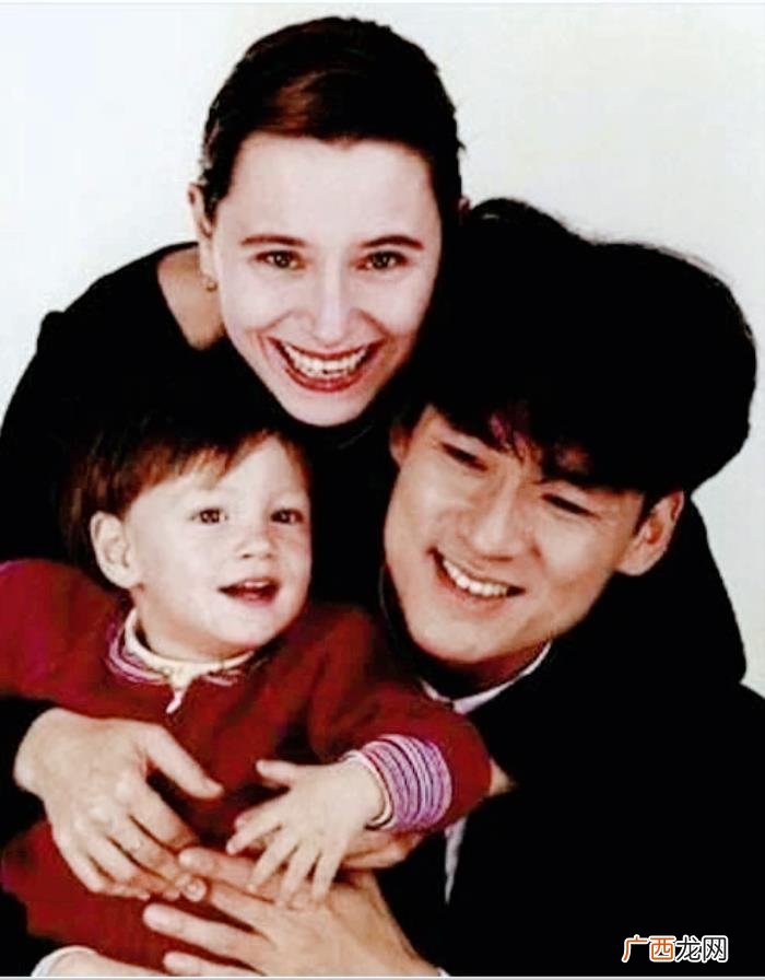 周华健老婆，美貌不再也挡不住周华健爱美国妻子35年