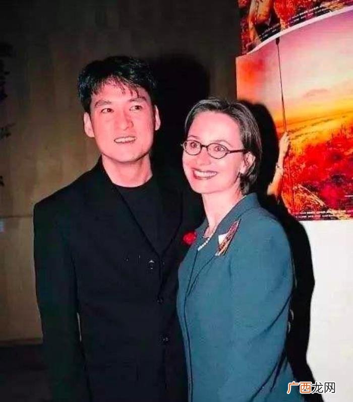 周华健老婆，美貌不再也挡不住周华健爱美国妻子35年