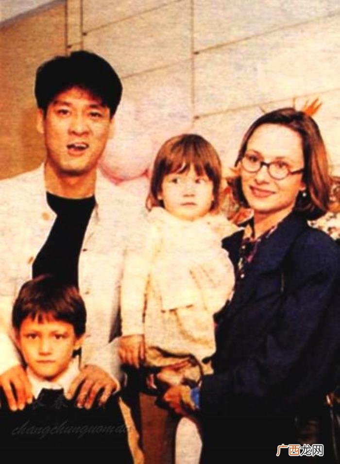 周华健老婆，美貌不再也挡不住周华健爱美国妻子35年