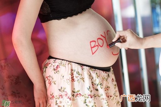 孕妇写真几个月拍比较好？孕妇拍写真要注意什么