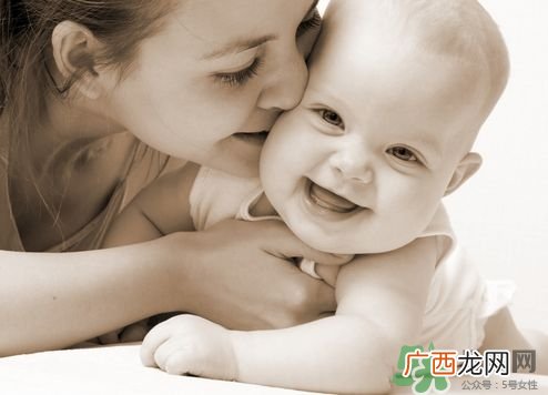 怀孕梦见蛇是什么意思？怀孕梦到蛇预示着什么