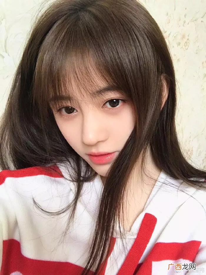 鞠婧祎晚会，谢娜鞠婧祎无缘春晚却双双登陆元宵晚会