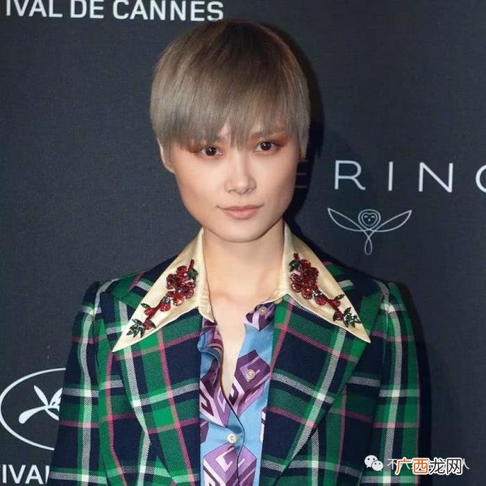 李宇春颜值，比起杨幂脸崩李宇春的颜值才是亮点