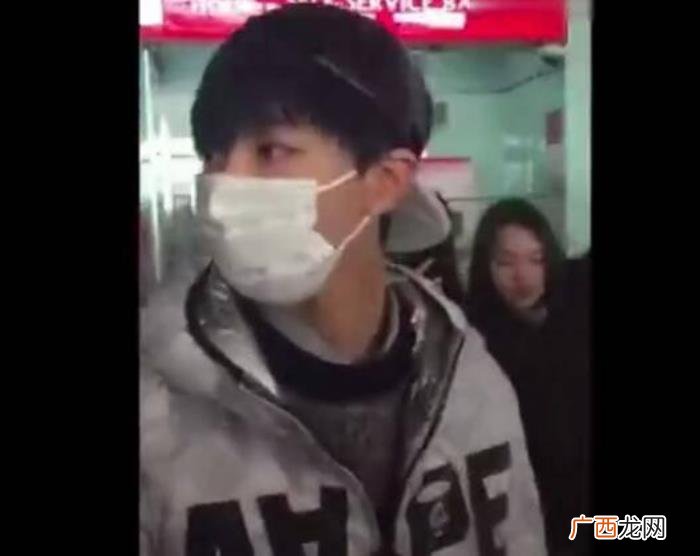 脱粉李易峰，肖战千玺被摸手李易峰鹿晗遭脱粉反踩