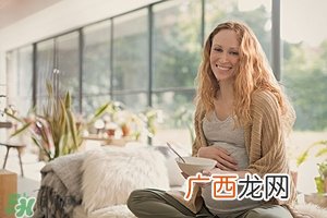 孕妇需要补充哪些营养 孕妇应该补充哪些维生素