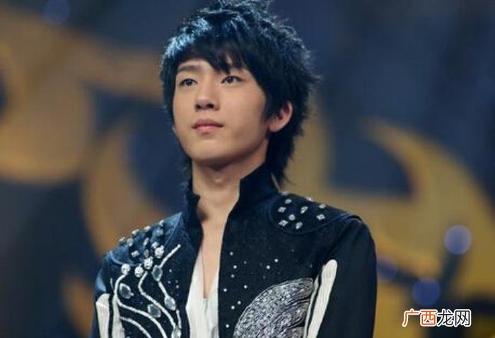 李易峰井柏然，8年前井柏然曾在一选秀节目中完爆李易峰