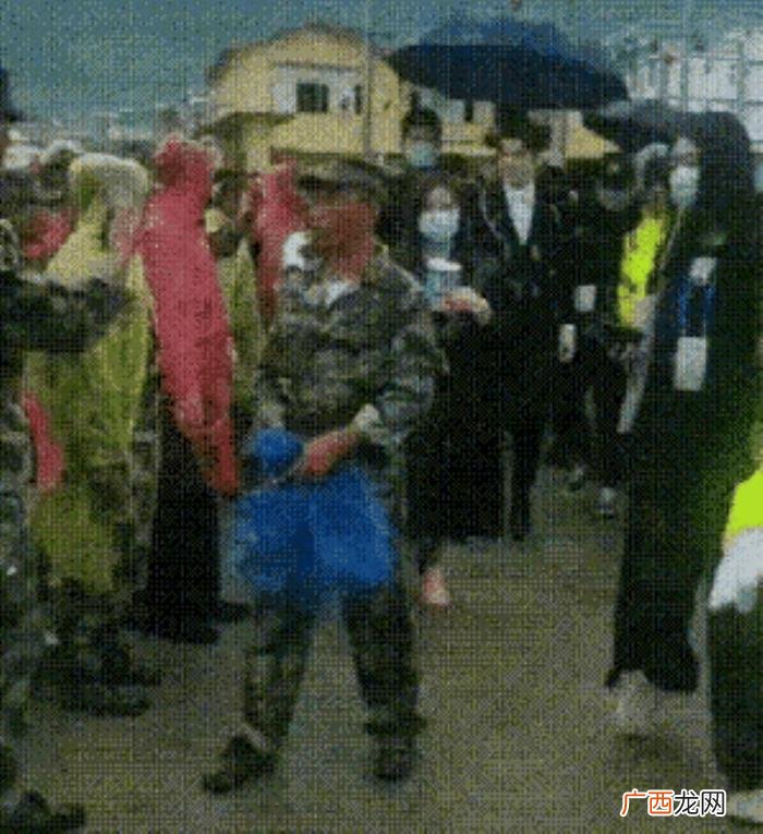 吴亦凡外国人，吴亦凡只跟外国人合影而拒绝中国人
