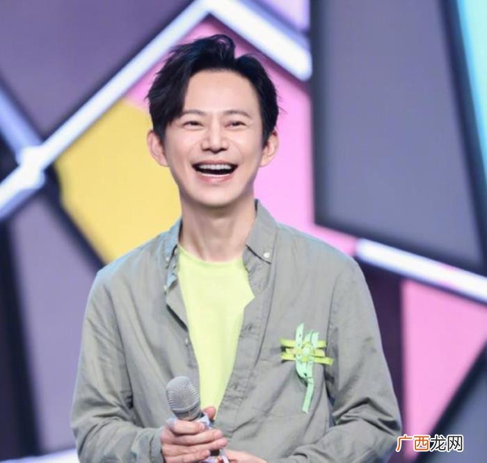 何炅人设塌了，何炅装了20年的人设为何说崩就崩