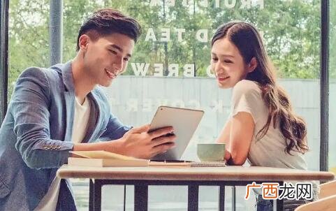 和相亲女见面地点应该选择离她近的地方吗？