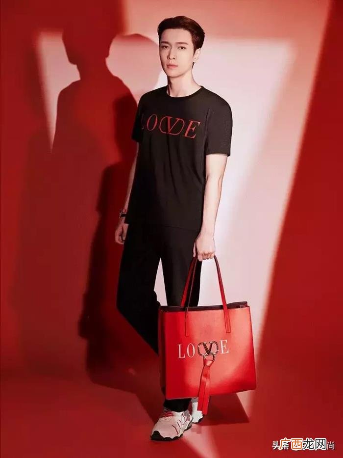张艺兴与唐嫣，张艺兴、唐嫣精彩演绎VALENTINO