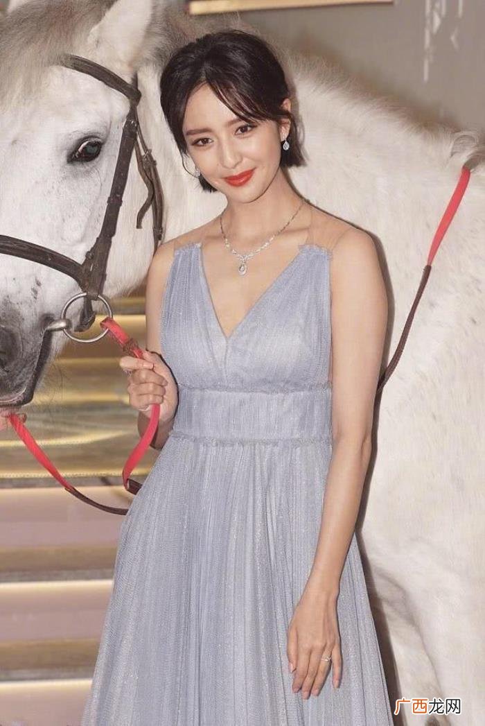 迪丽热巴年龄，26岁的迪丽热巴五官精致却太显老