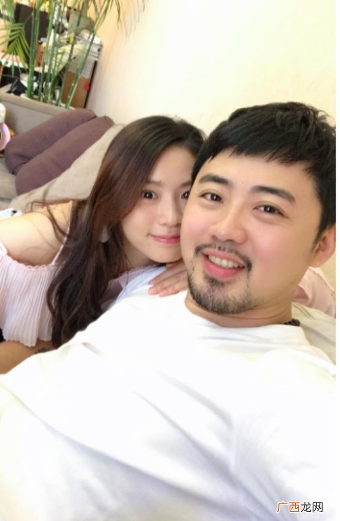 黄英老公是谁，超女黄英表白老公晒相识10年对比照