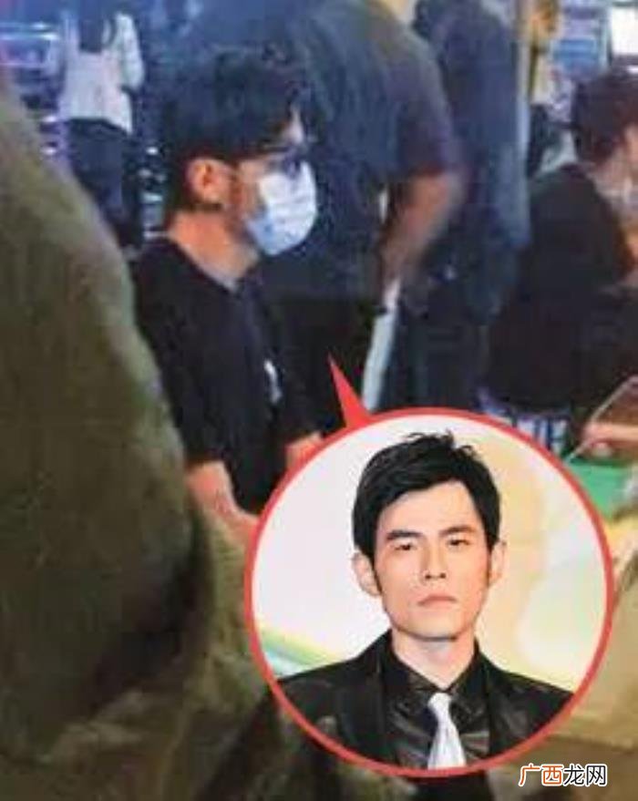 周杰伦玩游戏，周杰伦直播打游戏1700万人围观