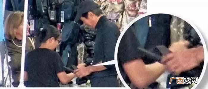 王力宏穿破洞袜子，王力宏穿破洞袜子录节目