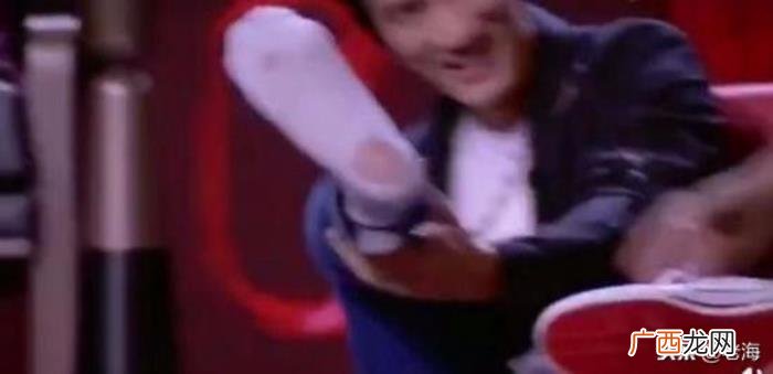 王力宏袜子是真的吗，王力宏袜子破了依然还穿着