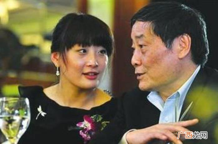 娃哈哈与王力宏，王力宏因年纪太大被娃哈哈解约