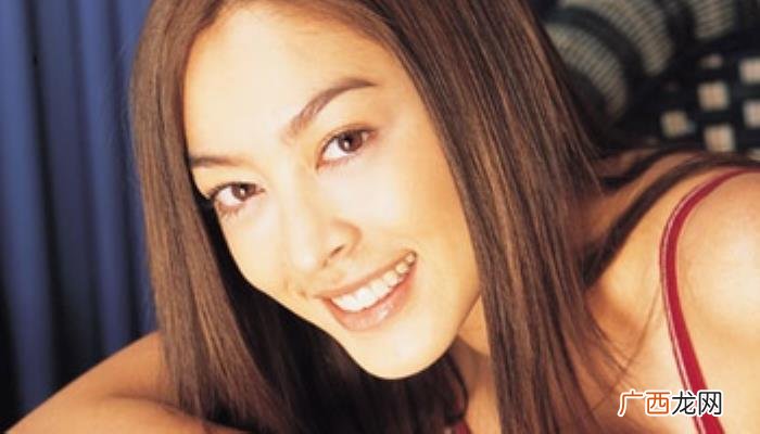 1400张艳照上的15位女星 钟欣潼艳照门