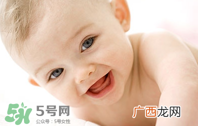 宝宝打嗝的原因 宝宝通常为什么打嗝？
