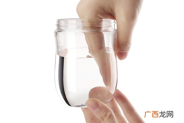 学饮杯多大宝宝用 3个月就能用