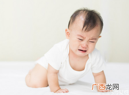 宝宝大便干燥是什么原因引起的 如何预防宝宝大便干燥