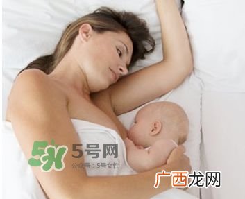 塞奶了有硬块怎么办？塞奶要热敷还是冷敷？