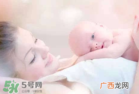 哺乳期来月经正常吗？哺乳期来例假正常吗？
