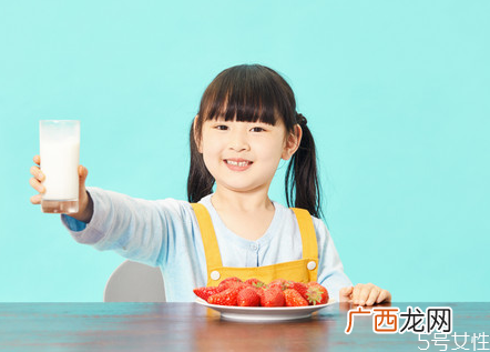 儿童吃亚麻籽油会早熟吗 宝宝吃亚麻籽油的好处