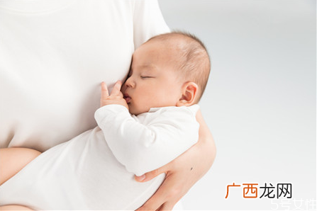怎么正确清理宝宝鼻屎 经常给宝宝挖鼻屎的坏处
