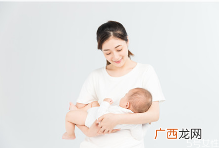 怎么正确清理宝宝鼻屎 经常给宝宝挖鼻屎的坏处