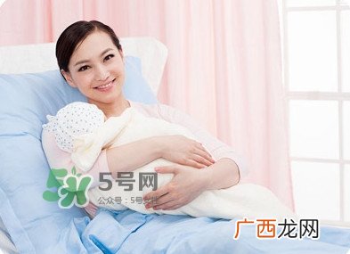 破腹产疤痕可以纹身吗？破腹产后多久可以做疤痕纹身？