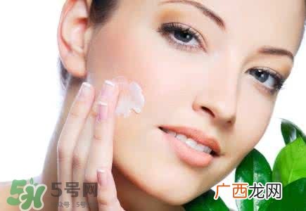 哺乳期可以化妆吗？哺乳期化妆对宝宝有影响吗？
