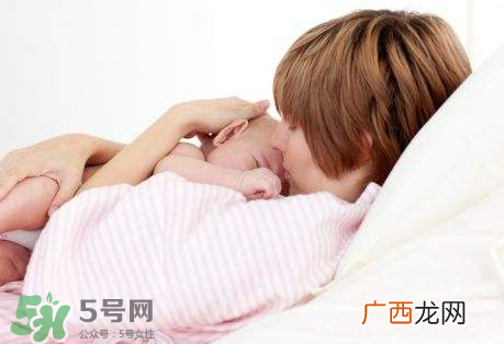 哺乳期来例假奶水会变少吗？哺乳期来月经奶水减少怎么办？