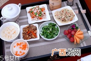 坐月子不能吃盐吗 吃盐需适量
