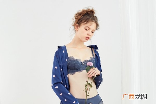 纯母乳为什么大便会臭 蛋白质消化不良