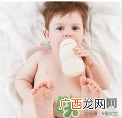 奶酪酸奶能给宝宝补钙吗？如何为宝宝选择奶制品补钙？