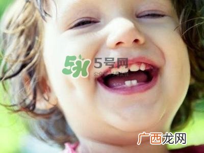 怎么防止宝宝长蛀牙？别让孩子吃大人的口水