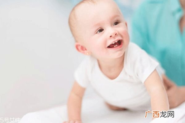 宝宝流口水是缺什么吗 大多都是生理性原因