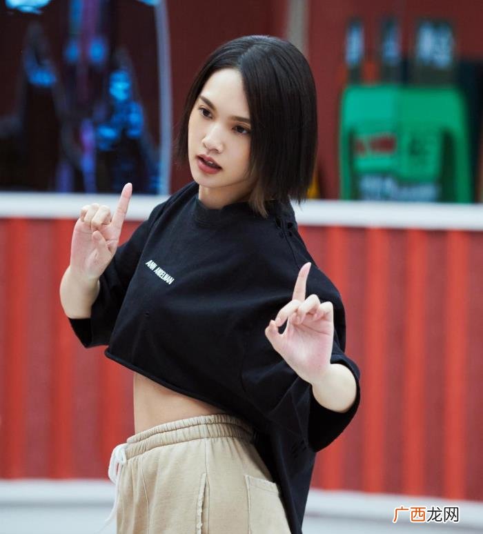杨丞琳张碧晨，杨丞琳被指唱功不如张碧晨