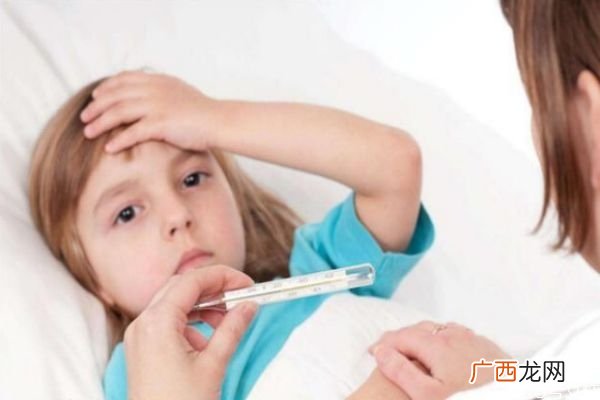 小孩多大可以用退热贴 退热贴适合多大的宝宝