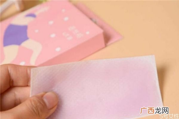 小孩多大可以用退热贴 退热贴适合多大的宝宝