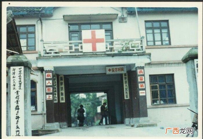 灵璧县警方通报14岁男生因冲突死亡，14岁女孩在家身亡