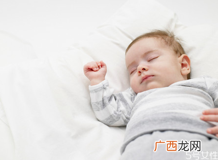婴儿输液为什么要打头部 婴儿输液应注意什么