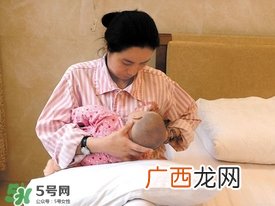 母乳常温下可以保存多久 母乳喂养的正确姿势