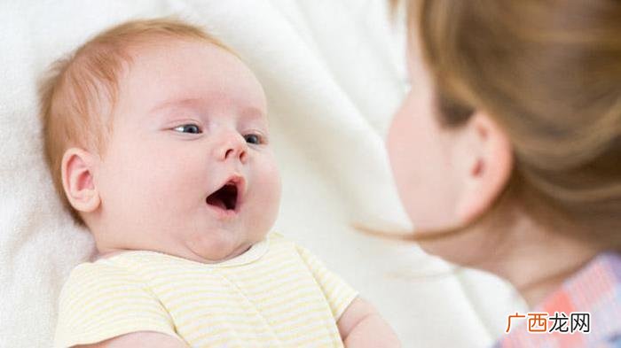 人类幼崽得靠嘴巴辨认妈妈，婴儿多久才能认识妈妈
